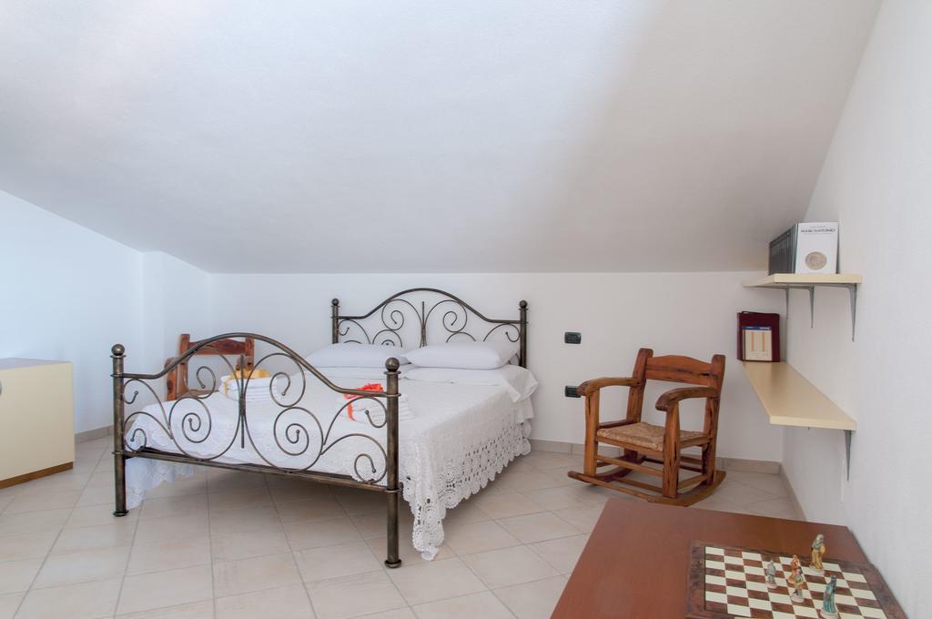 נואורו B&B Le Fresie חדר תמונה