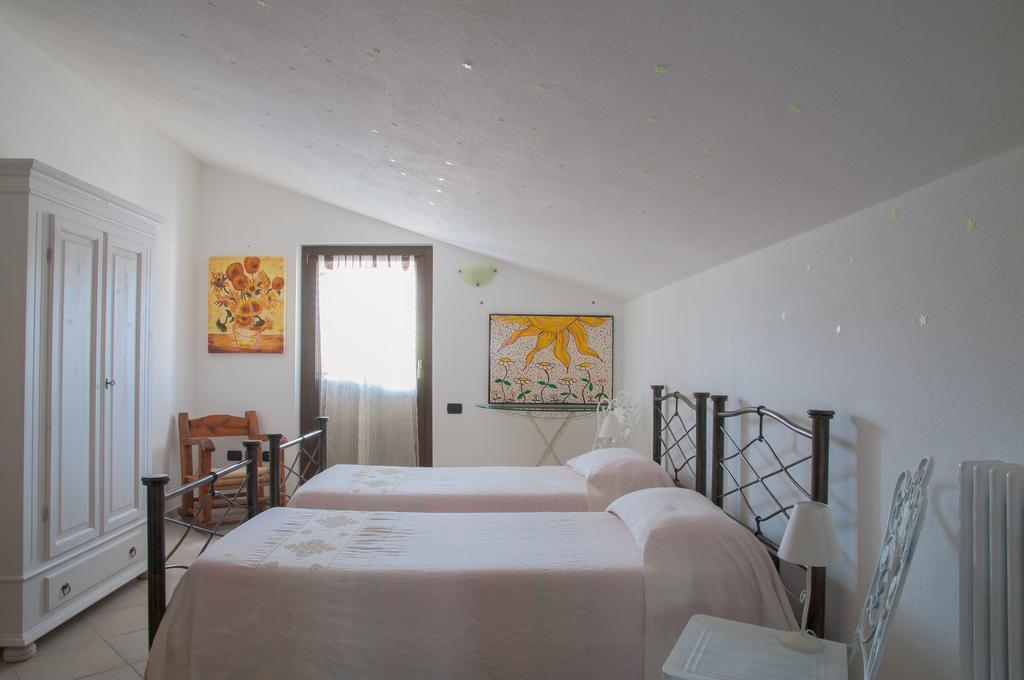 נואורו B&B Le Fresie חדר תמונה